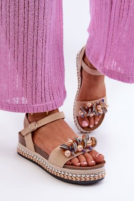 Béžové dámske sandále na platforme s ozdobami